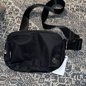 Luluelemon belt bag